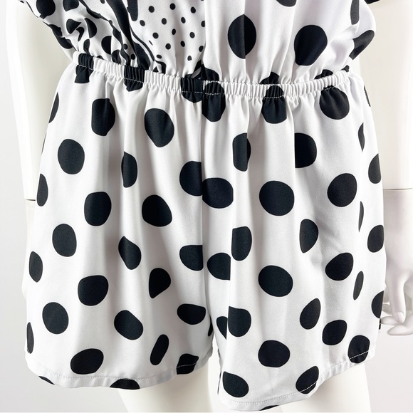 Disneyland Paris White Polkadot MINNIE MOUSE Short Sleeve Romper Size S - Picture 5 of 12